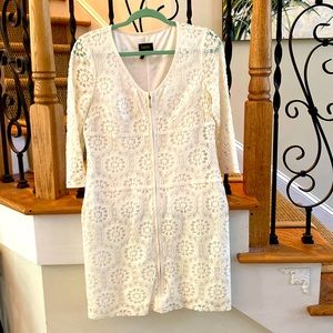 Laundry by Shelli Segal ivory lace dress